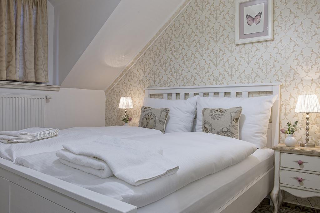 Hotel Pod Branou Bardejov Phòng bức ảnh